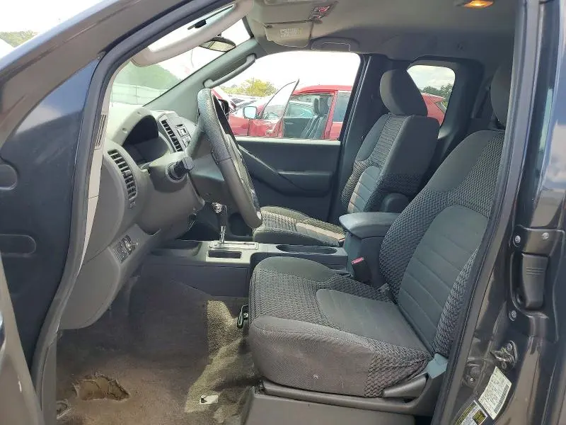2010 NISSAN FRONTIER SE V6  