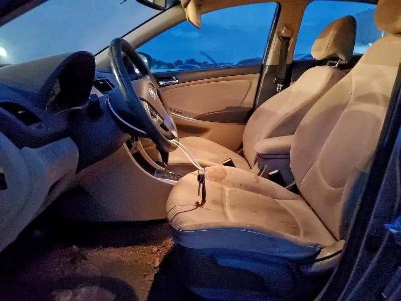 2013 HYUNDAI ACCENT GLS  