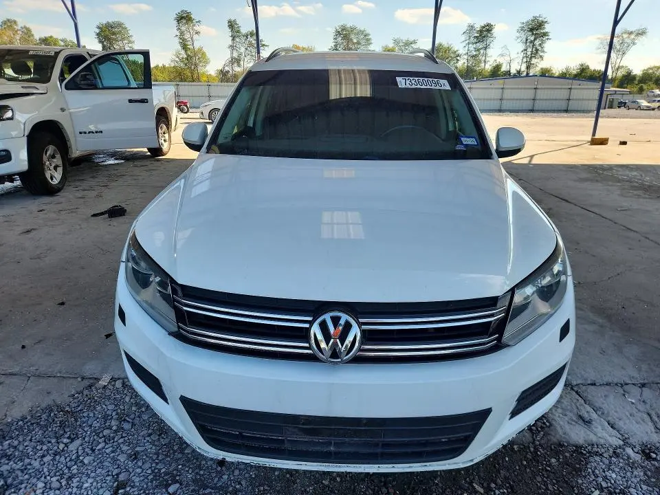 2016 VOLKSWAGEN TIGUAN S  