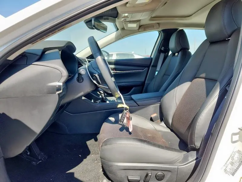 2023 MAZDA 3 PREMIUM PLUS  