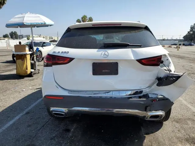 2021 MERCEDES-BENZ GLA 250  
