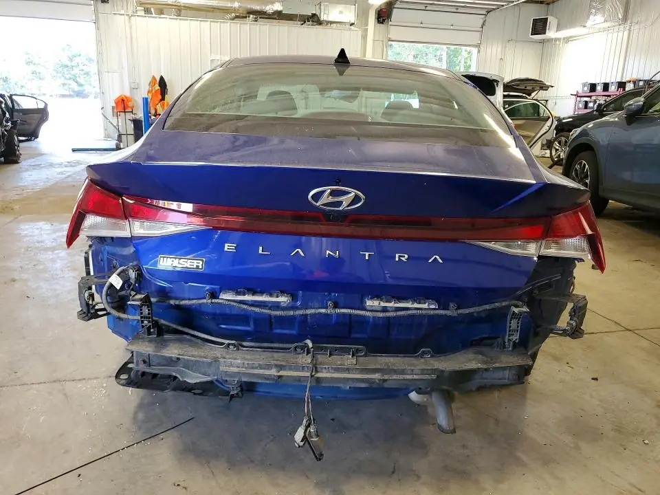 2021 HYUNDAI ELANTRA SEL  