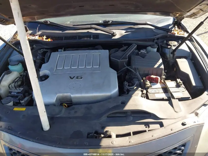 2010 TOYOTA CAMRY SE V6