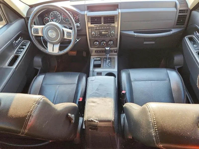 2012 JEEP LIBERTY JET  