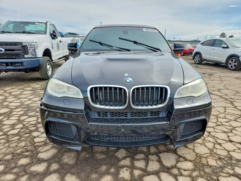 2013 BMW X6 M  