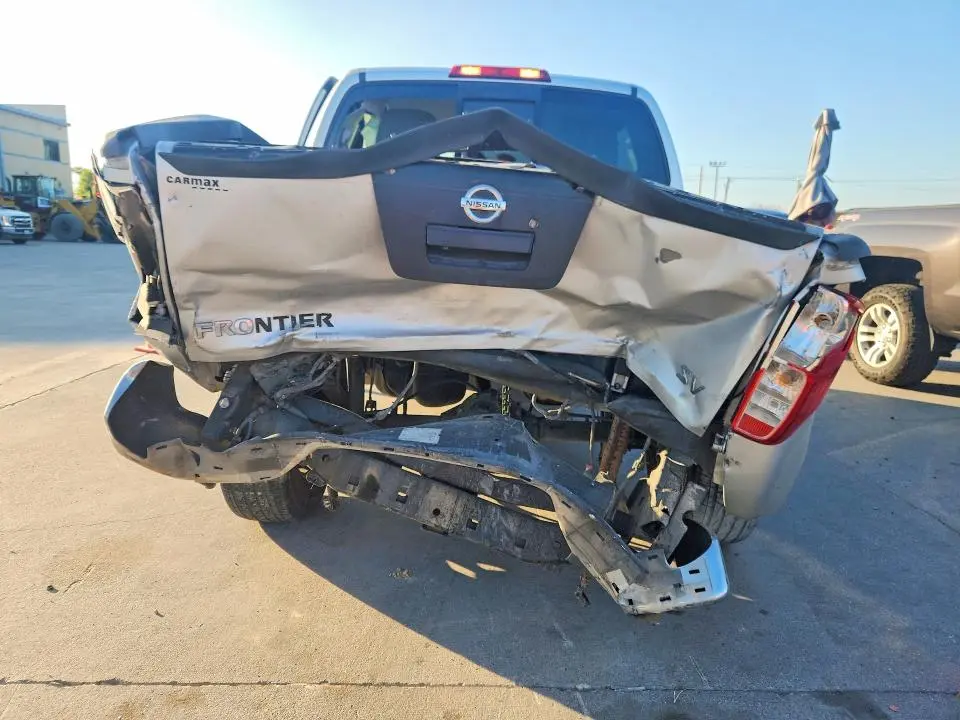 2015 NISSAN FRONTIER S  