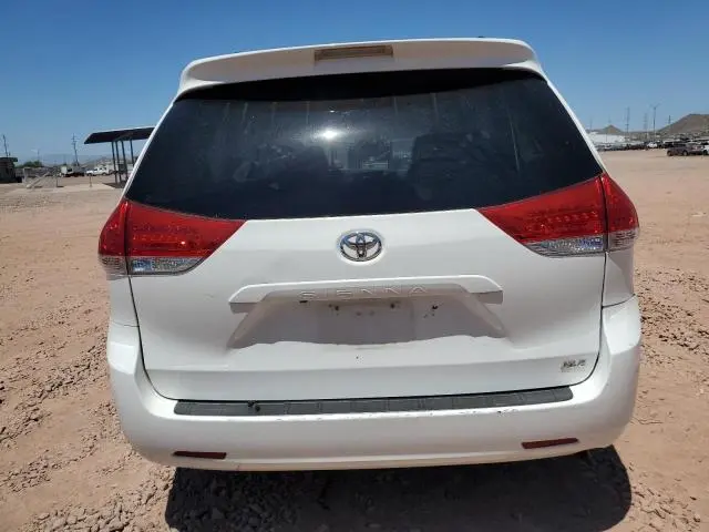 2011 TOYOTA SIENNA XLE  
