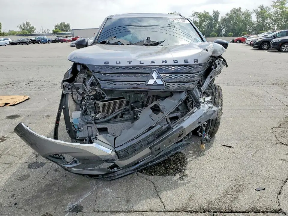 2022 MITSUBISHI OUTLANDER SE  