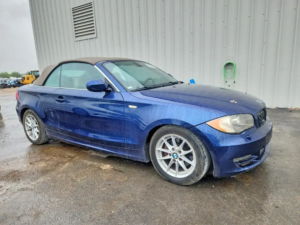 2011 BMW 128 I  