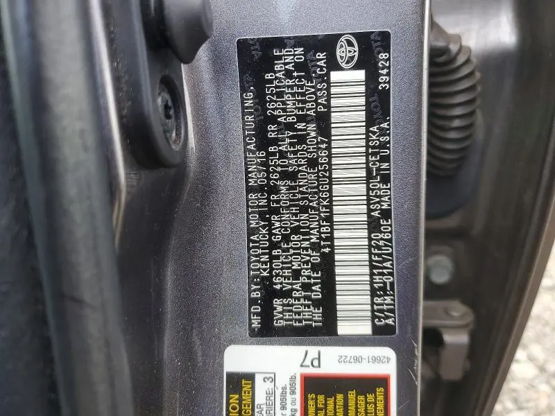 2016 TOYOTA CAMRY SE  