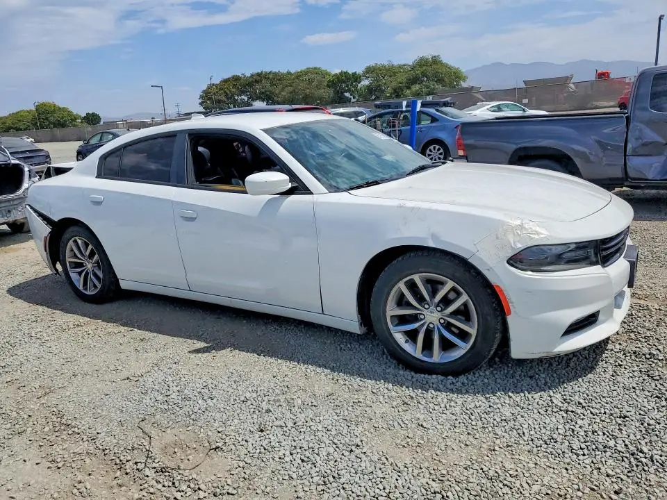 2016 DODGE CHARGER SXT  