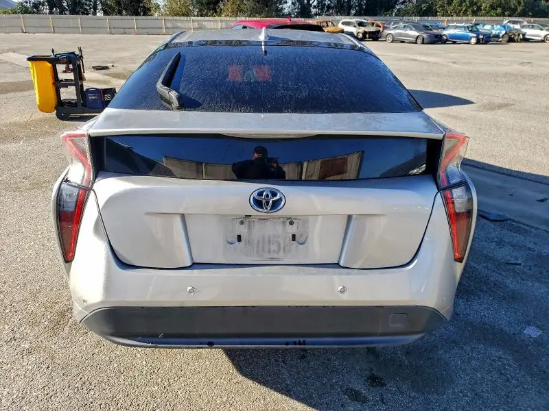 2017 TOYOTA PRIUS   