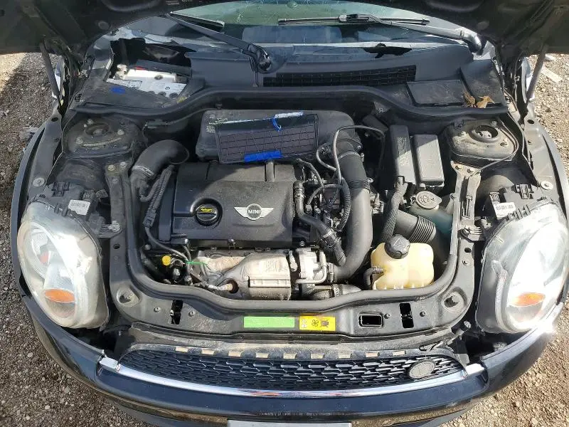 2011 MINI COOPER   