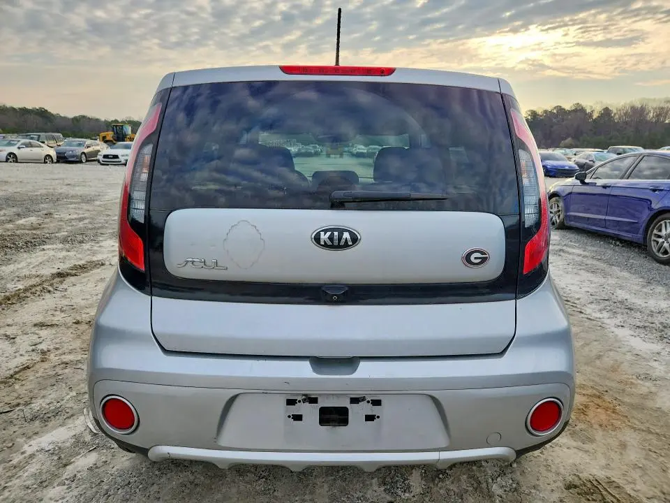 2018 KIA SOUL +  