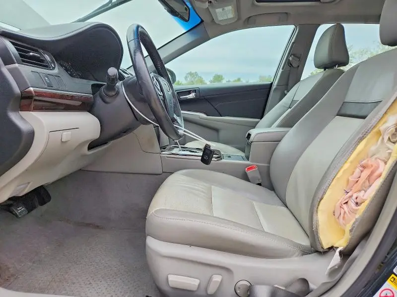 2013 TOYOTA CAMRY XLE V6  