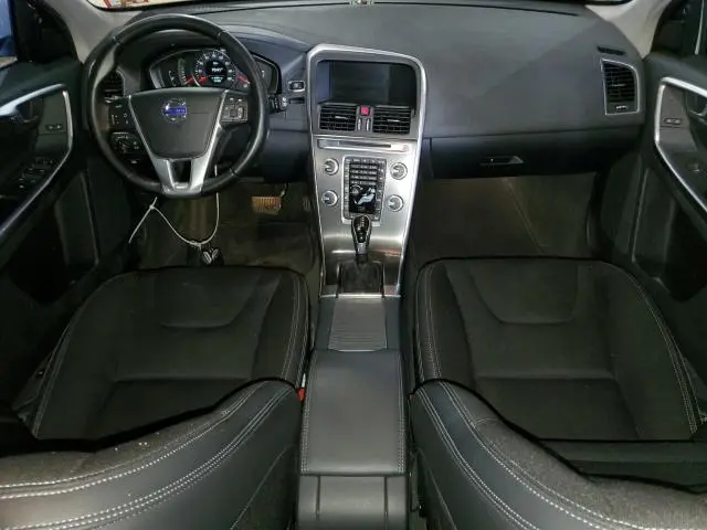 2016 VOLVO XC60 T5