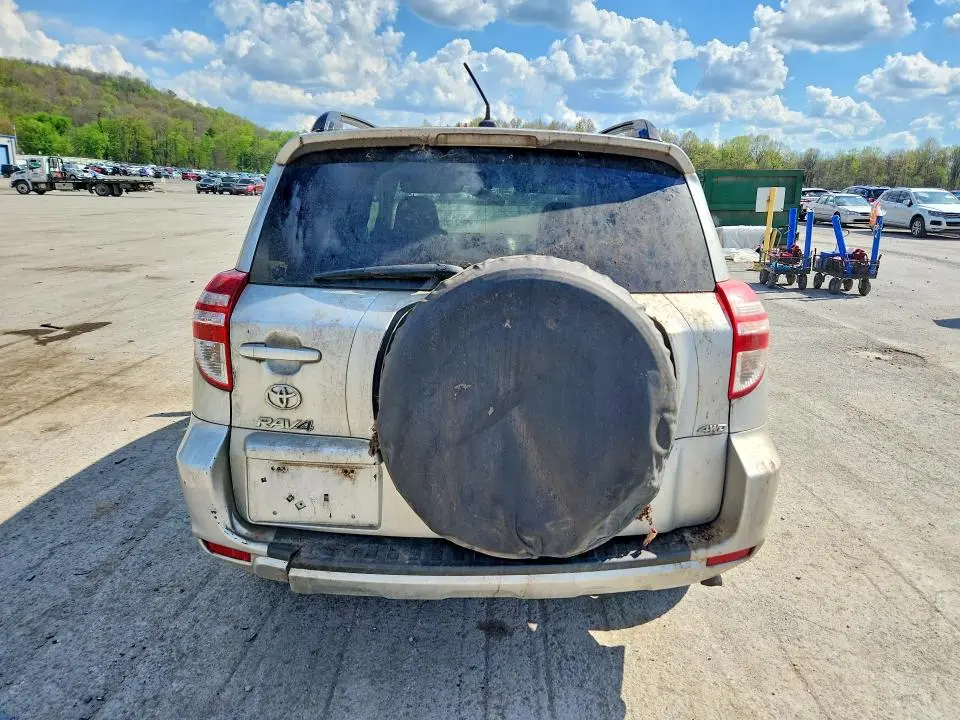 2011 TOYOTA RAV4 BASE  