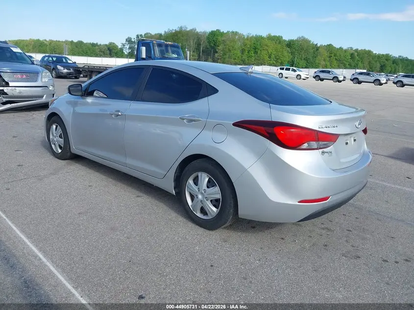 2016 HYUNDAI ELANTRA SE