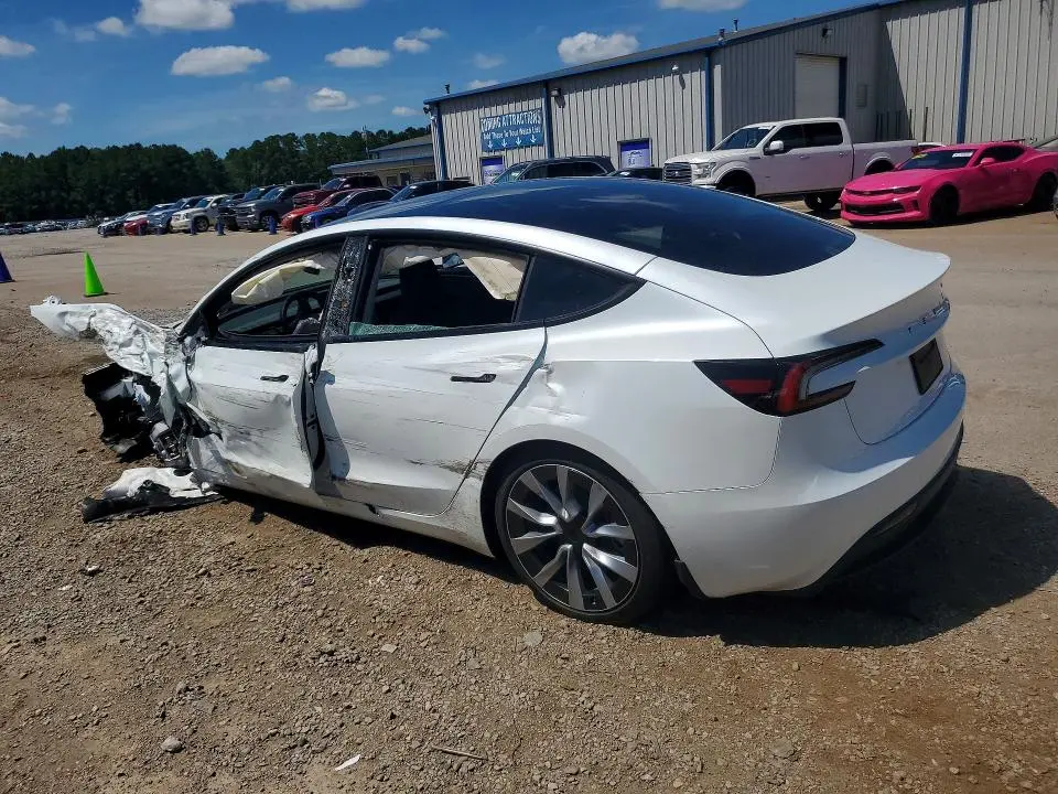 2026 TESLA MODEL 3   