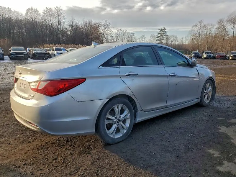 2011 HYUNDAI SONATA SE  