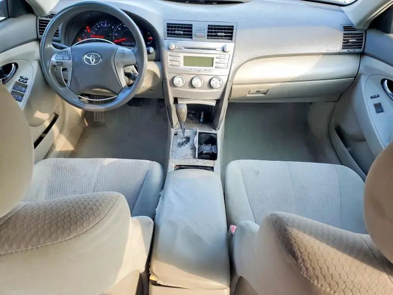 2010 TOYOTA CAMRY LE  