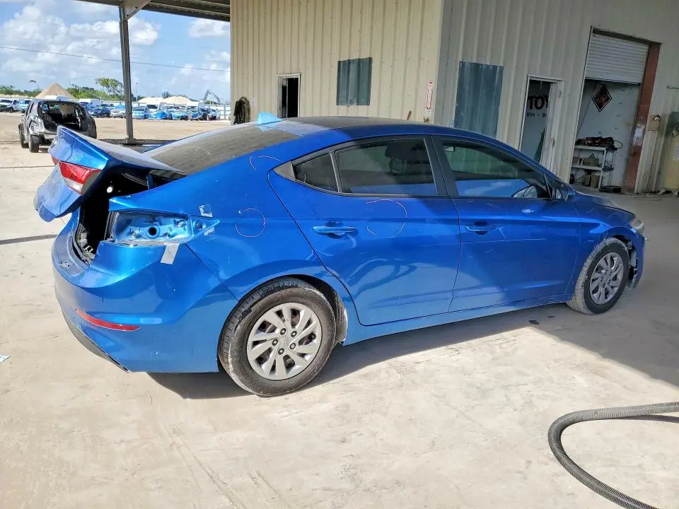 2017 HYUNDAI ELANTRA SE  