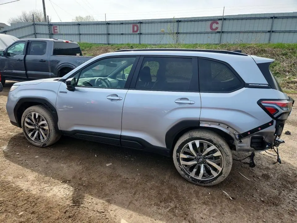 2025 SUBARU FORESTER TOURING  