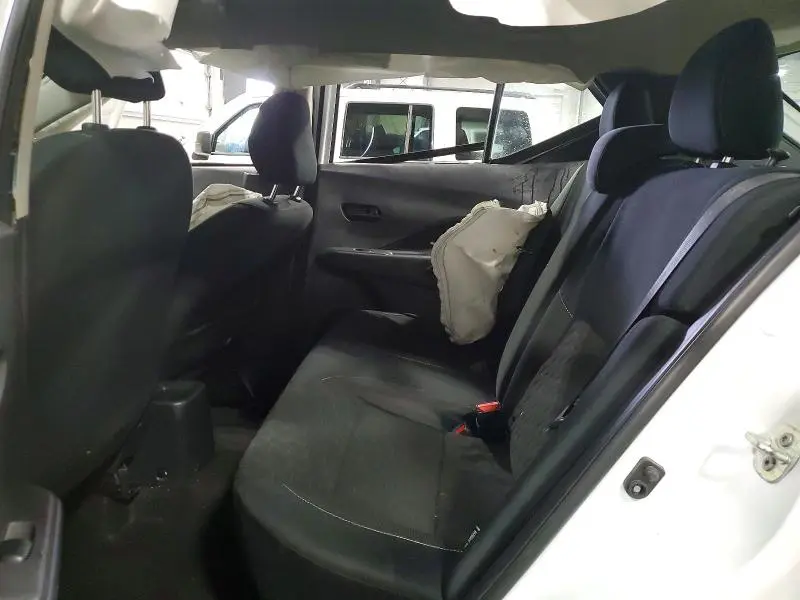 2021 NISSAN KICKS S  