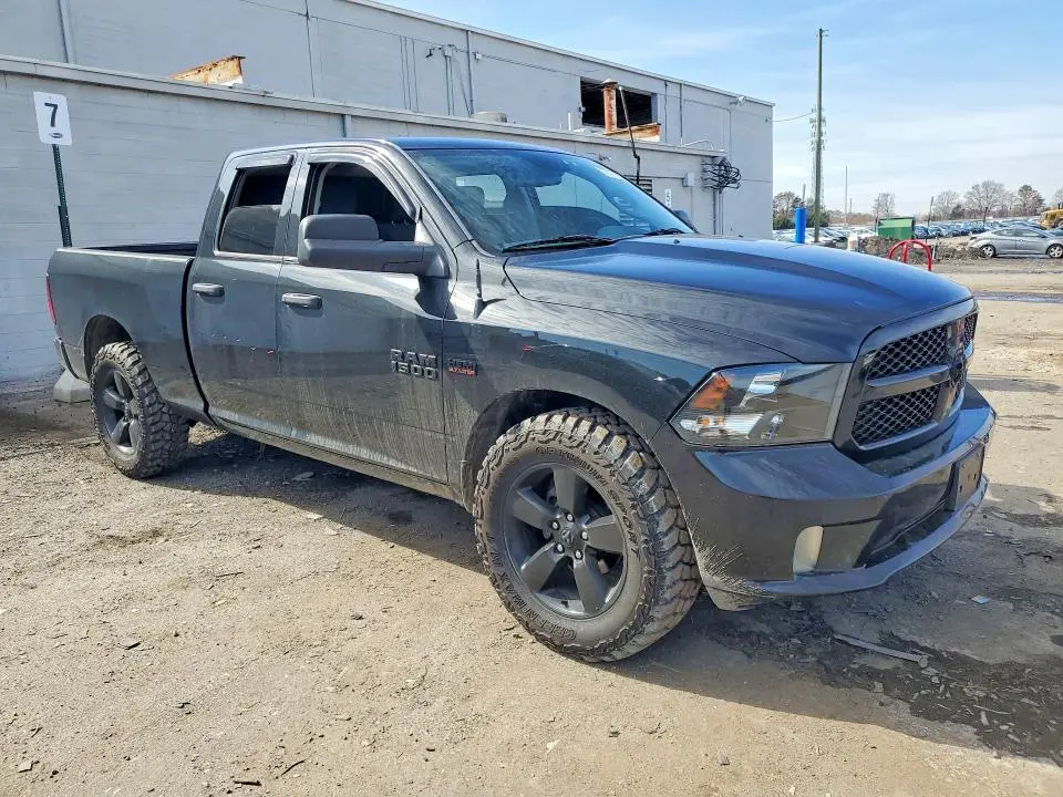 2016 RAM 1500 ST  