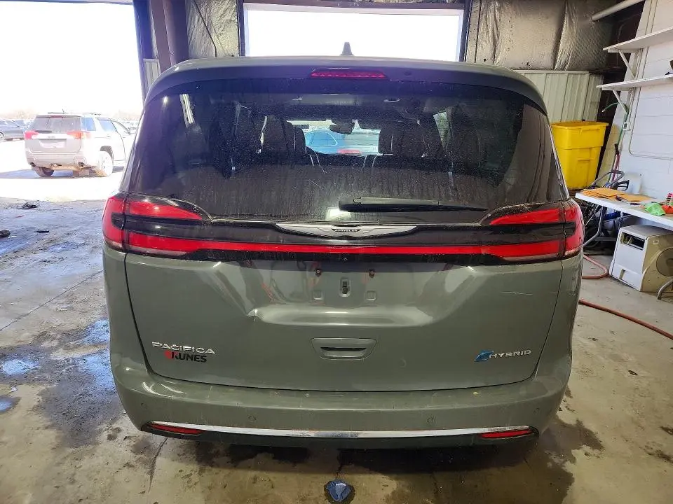 2022 CHRYSLER PACIFICA HYBRID TOURING L  