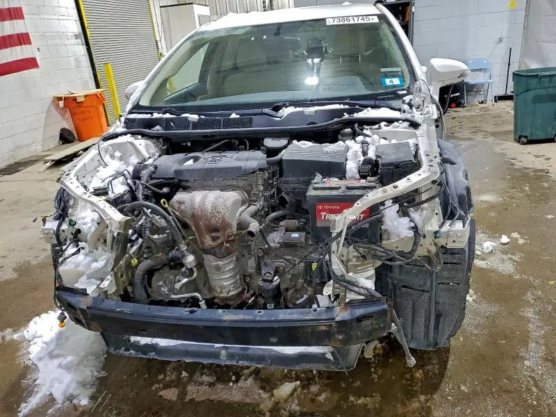 2015 TOYOTA VENZA LE  