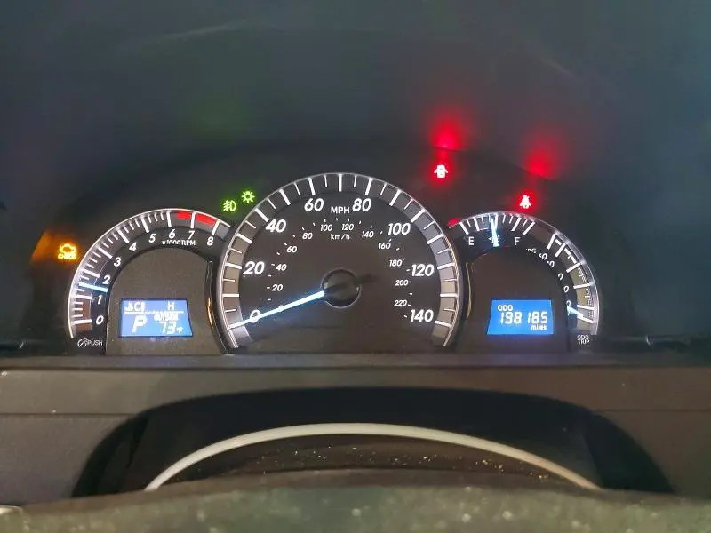 2012 TOYOTA CAMRY SE  