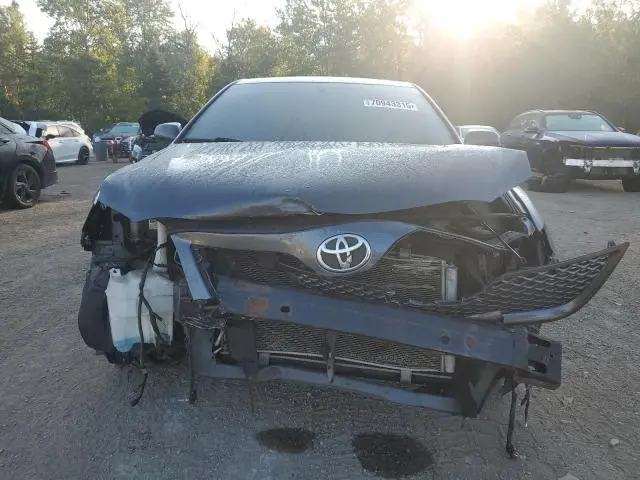 2011 TOYOTA CAMRY SE