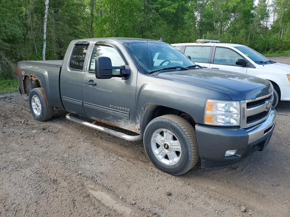 2011 CHEVROLET SILVERADO K1500 LT  