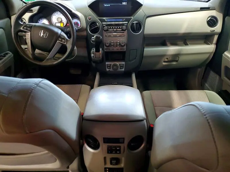 2015 HONDA PILOT SE  