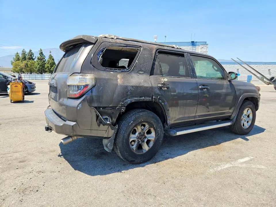 2016 TOYOTA 4RUNNER SR5  