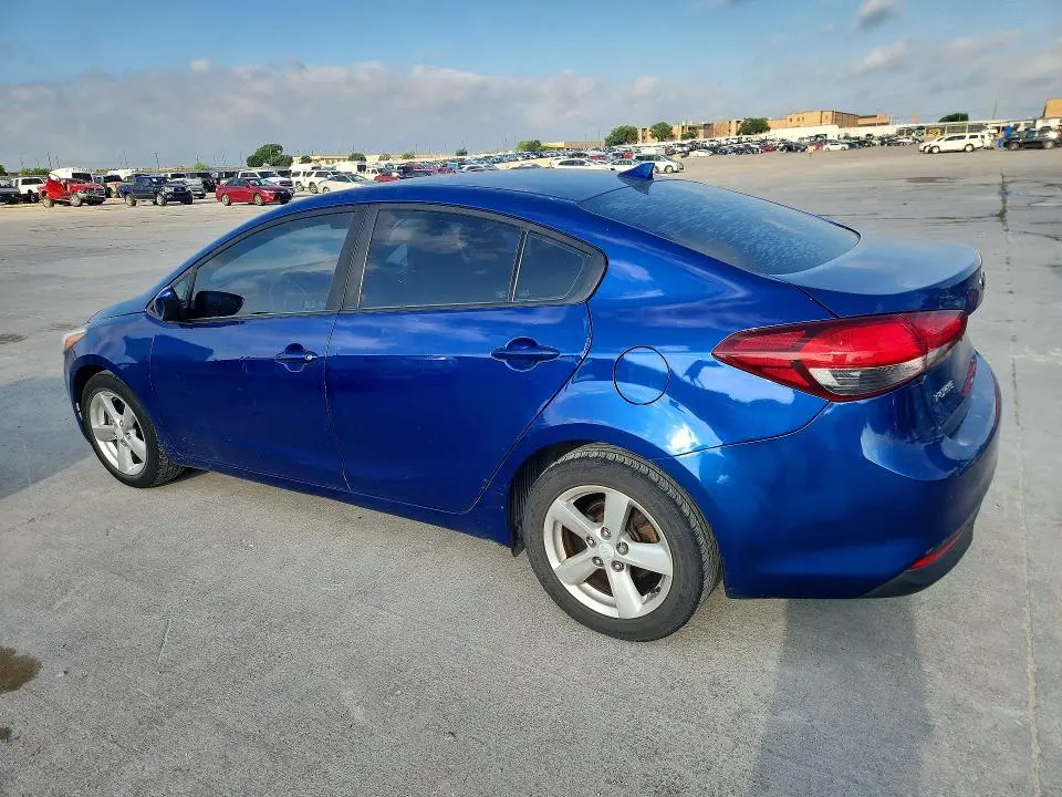 2017 KIA FORTE LX  