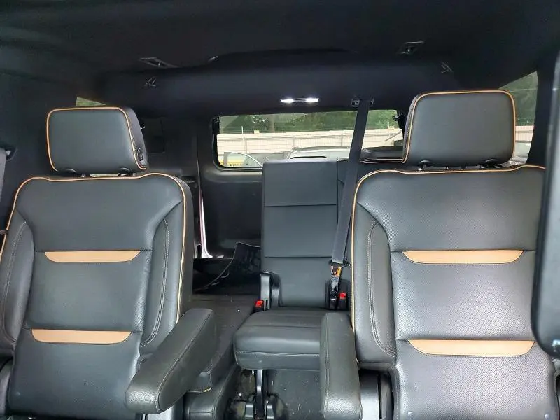 2021 GMC YUKON AT4  