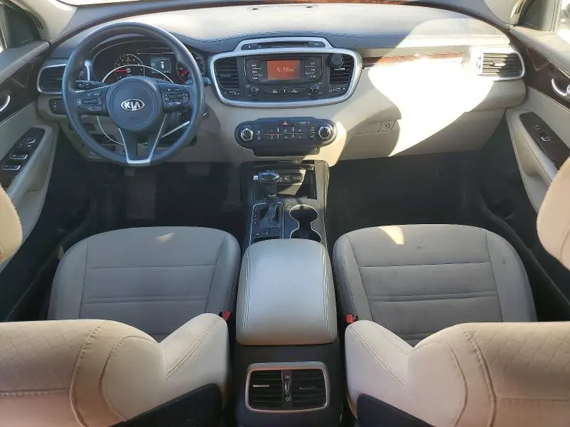 2017 KIA SORENTO LX V6  