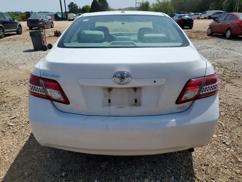 2011 TOYOTA CAMRY LE  