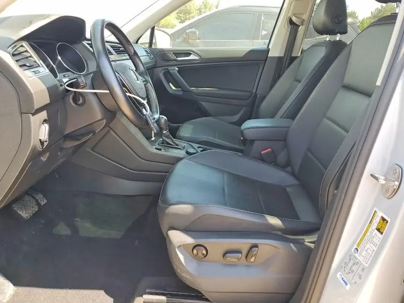 2019 VOLKSWAGEN TIGUAN SE/SEL/SEL R-LINE JET-BLACK/SE  