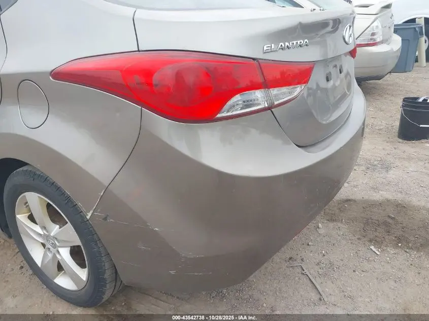 2012 HYUNDAI ELANTRA GLS