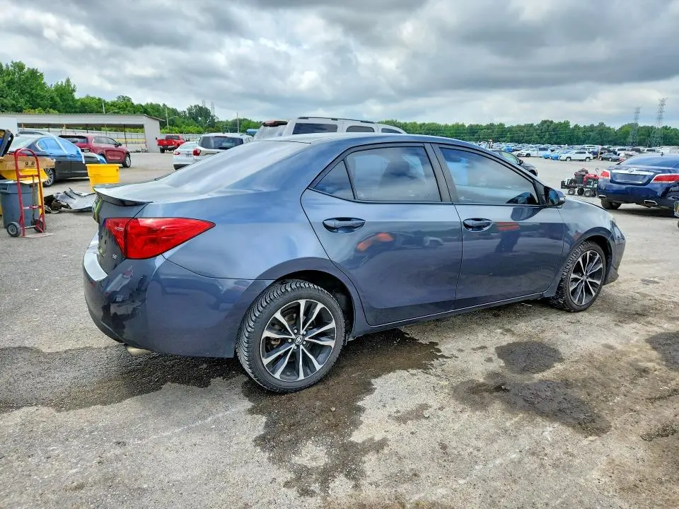2017 TOYOTA COROLLA SE  