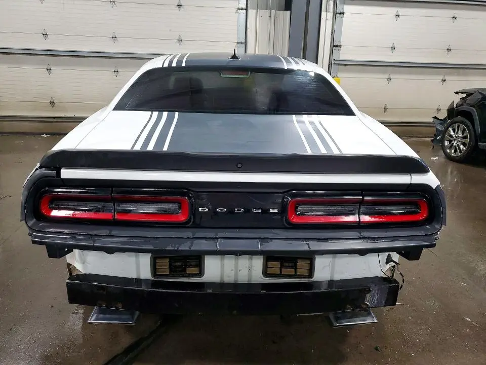 2015 DODGE CHALLENGER SXT PLUS  