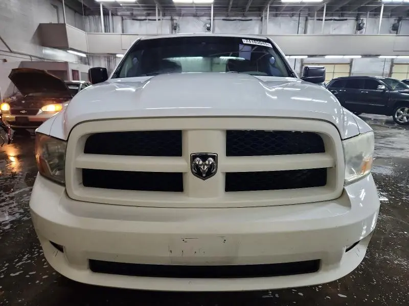 2012 DODGE RAM 1500 ST  