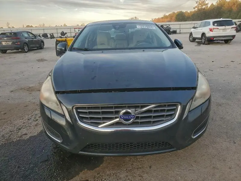 2013 VOLVO S60 T5  