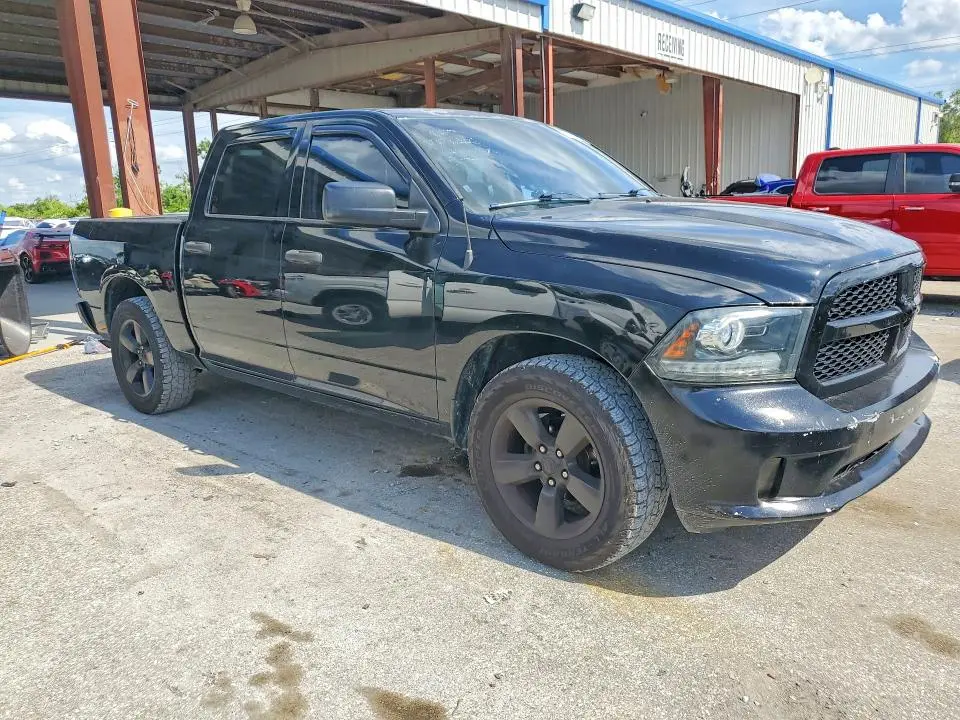 2014 RAM 1500 ST  