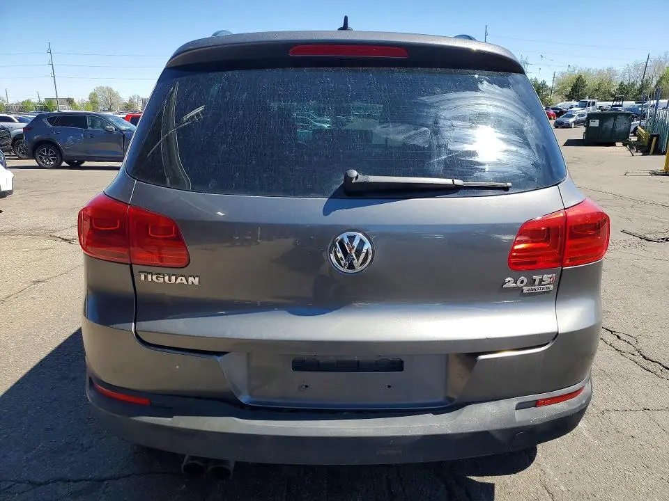 2015 VOLKSWAGEN TIGUAN S  