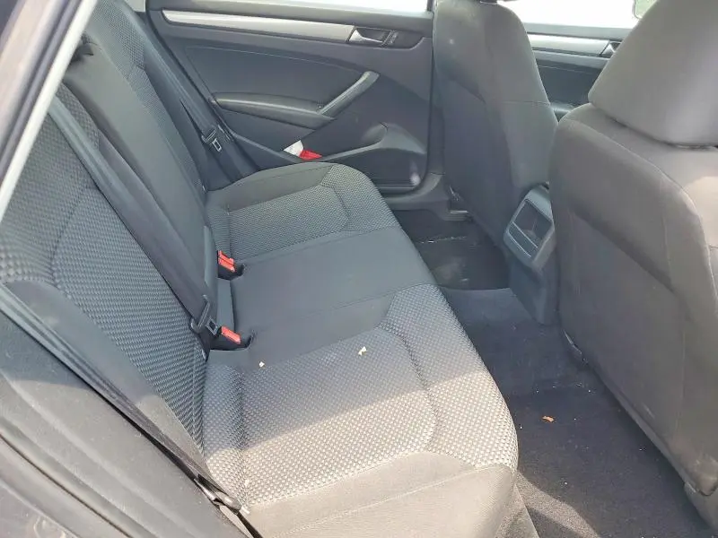 2014 VOLKSWAGEN PASSAT S  