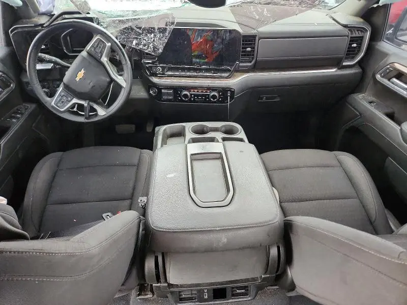 2024 CHEVROLET SILVERADO K1500 LT  